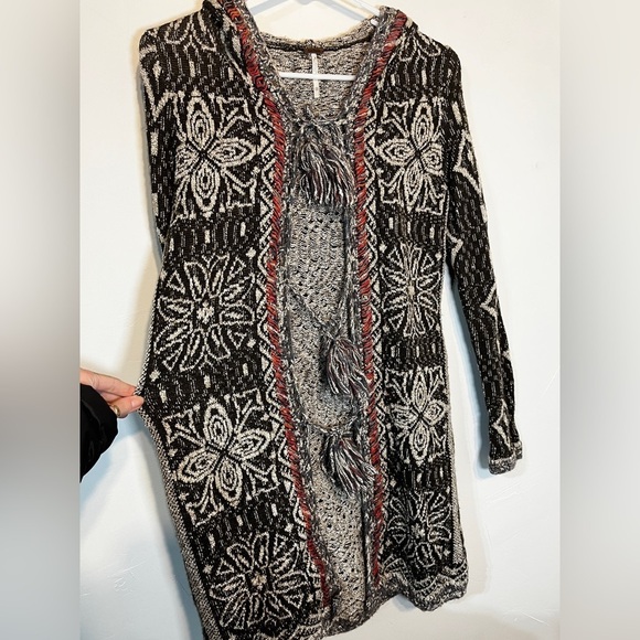 Free People Kai Open Front Tie Tassel Pom Boho Hooded Long Cardigan XS - Picture 4 of 5